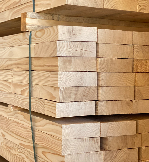 Gestapeltes Schnittholz Nahaufnahme.